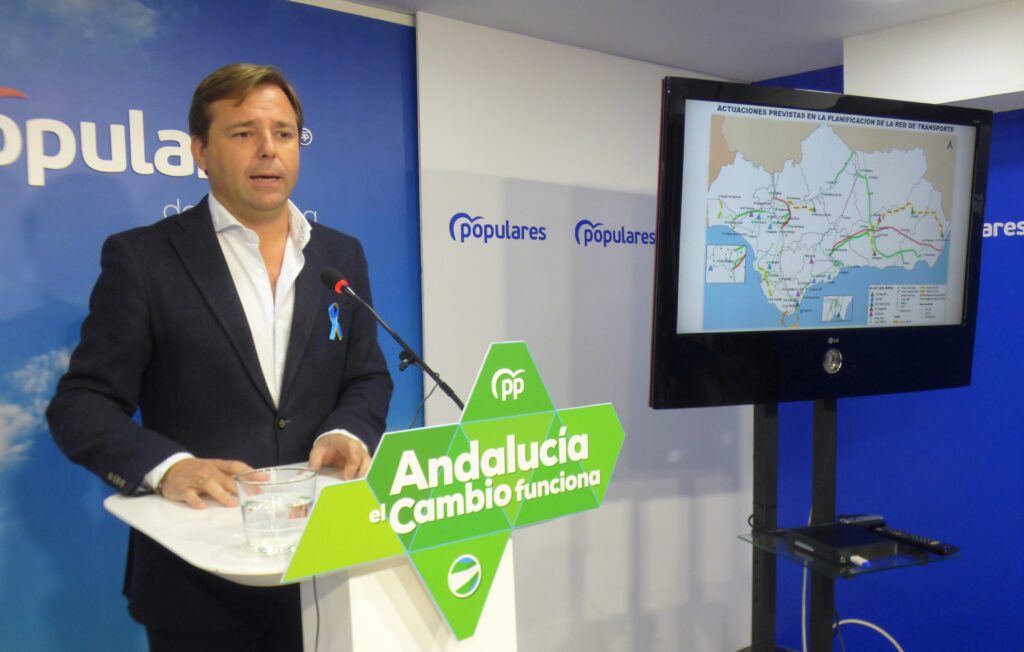 El PP acusa a Sánchez de ralentizar el avance de las renovables en Andalucía