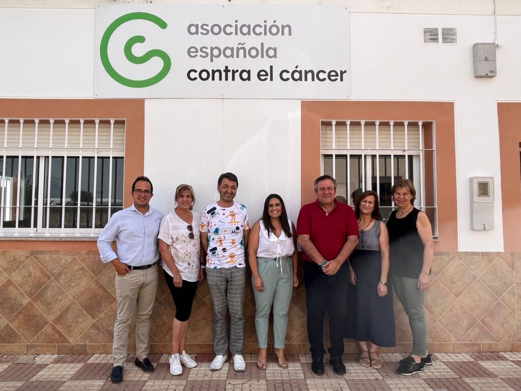 Jurado destaca el compromiso de Juanma Moreno con el abordaje integral y la detección precoz del cáncer